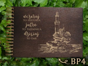 Album z grawerem bejcowany BP4