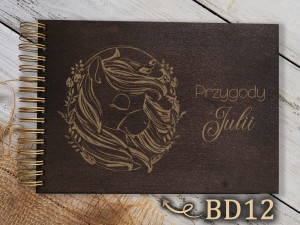Album z grawerem bejcowany BD12