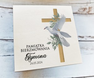 Drewniana pamiątka na Bierzmowanie - wzór 9